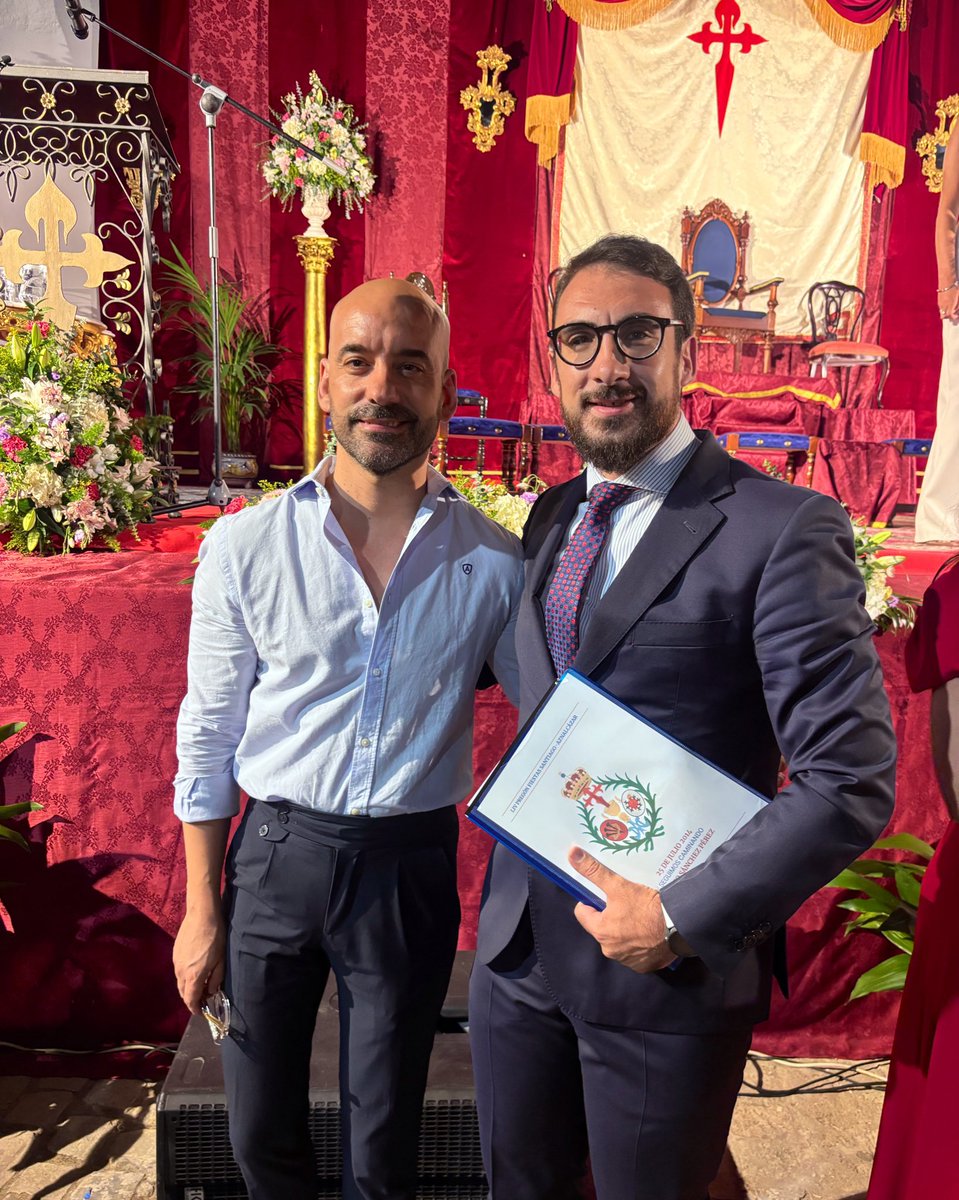 DesdeelArenal's tweet image. 🔴 Julio, es Santiago
🔵 Julio, es Angustias
⚪️ Julio, es toda una vida
“He aquí un peregrino que ha descubierto en este camino la VERDAD y el ORGULLO de ser Angustiao”
Uno solo puede sentirse feliz, satisfecho y orgulloso por lo vivido el pasado sábado en @Hdad_Santiago. Qué…