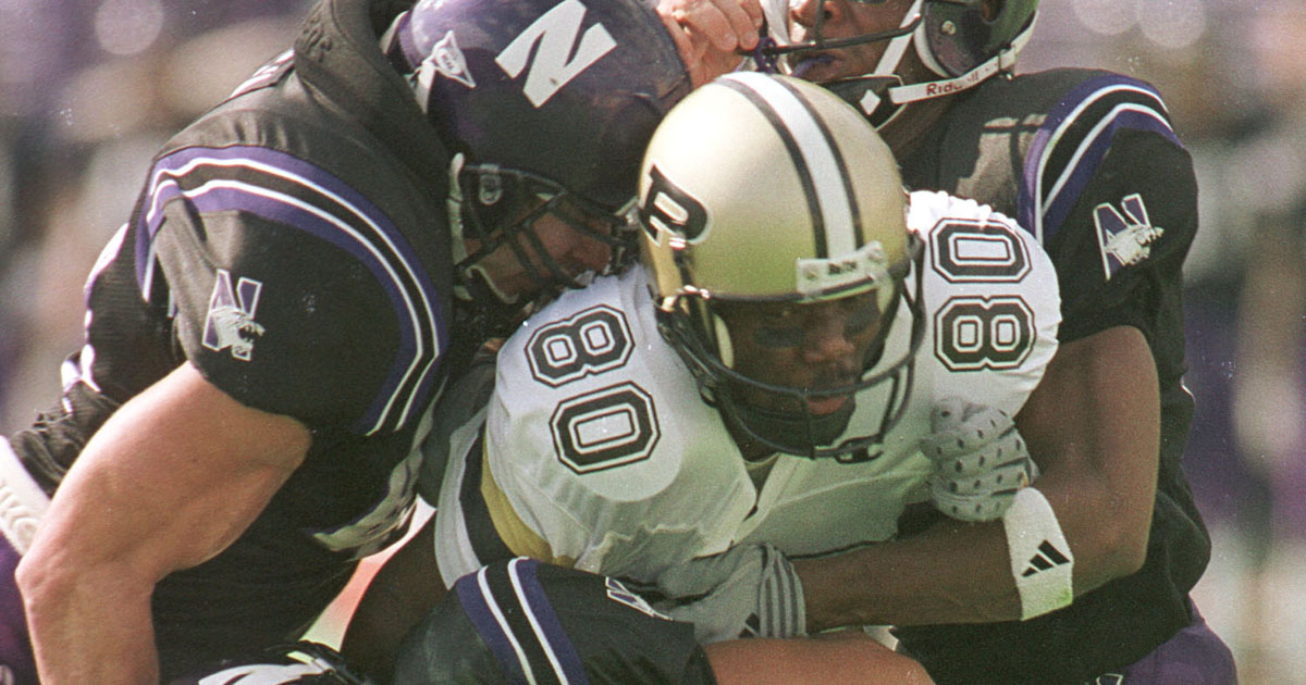 AlanKarpick's tweet image. Another interesting look through the lense of a quarter century as A.T. Simpson recalls #Purdue's Rose Bowl season and the part he played in the Boilermakers' success. on3.com/teams/purdue-b… Thx. Chariot Auto Group and @NateBarrett80 for their support of this weekly series.