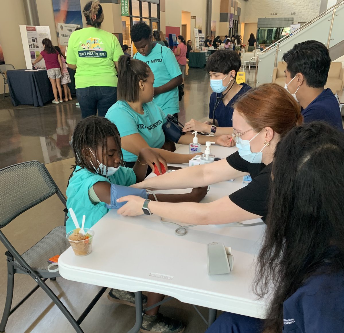 LoneStarHealth's tweet image. 🏫🍎Before the first bell of the school year rings, take the opportunity of free well child visits and vaccinations offered to uninsured children at Lone Star Family Health Center’s 8th Annual Don’t Miss the Bus event from July 26 through Aug. 8, 2025.
And join us for a FREE…