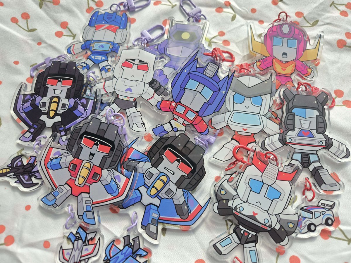 pinkcdraws's tweet image. Keychains are officially up on Etsy!
etsy.com/listing/433915…
#Transformers #maccadams
