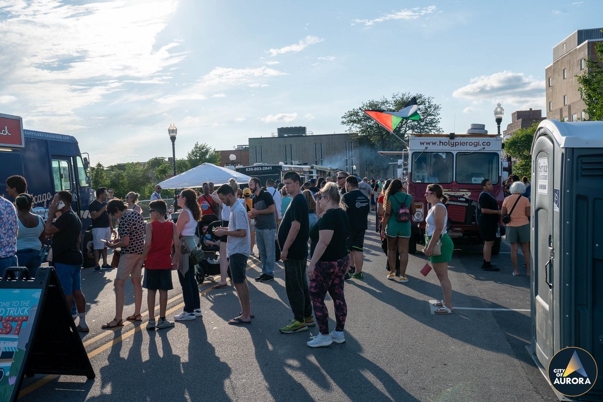 CityofAuroraIL's tweet image. Aurora, we had one of the BEST food truck fests to date on Friday! 😁
Thank you to everyone who showed up to support these food vendors and an even bigger thank you to City staff who worked so hard to create such an awesome night for our community. ❤️
Until Fall's Food Truck…