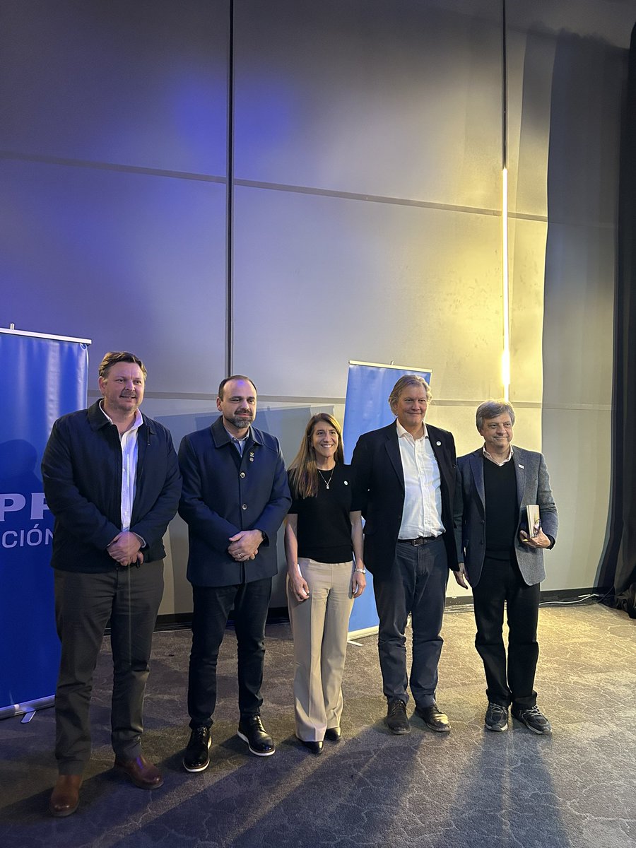 Barbechando's tweet image. 📍Congreso Mercosur de aviación agrícola
Hoy participamos en el panel de “La importancia de integrar la aviación agrícola en las políticas públicas nacionales y de la región”
Gracias @Aeroaplicadores por la invitación ✈️