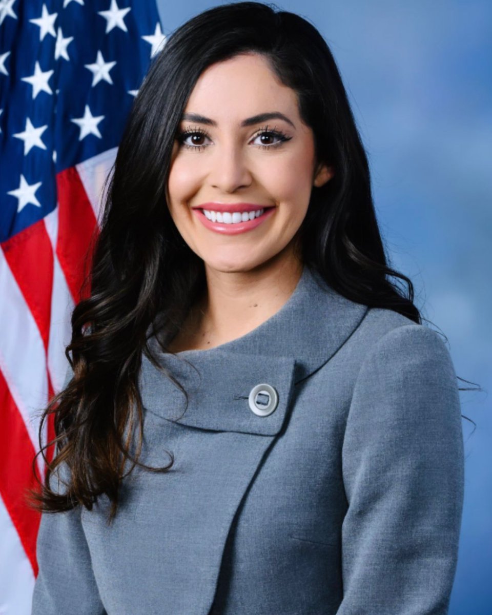 BoLoudon's tweet image. Anna Paulina Luna grew up in poverty, surrounded by violence, gangs, & instability.
She joined the Air Force and is now...
One of the BEST in Congress fighting alongside President Trump to SAVE children from sex trafficking.
The American Dream!
God bless @realAnnaPaulina🇺🇸🙏