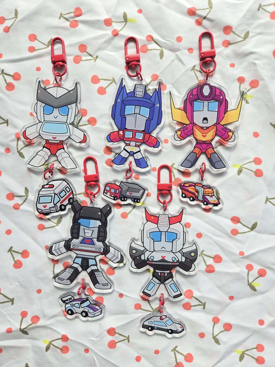 pinkcdraws's tweet image. Keychains are officially up on Etsy!
etsy.com/listing/433915…
#Transformers #maccadams