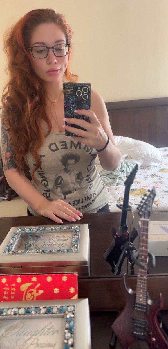 702ValetParker's tweet image. ⚠️ Root access to me during DefCon & Black Hat is almost fully patched. If you’re hoping to penetrate my perimeter, better submit those booking requests now—before the firewall (and my dance card) closes. 💻💋 #DEFCON #BlackHat #CyberSnatch
Here I am in all my glory, waking up…