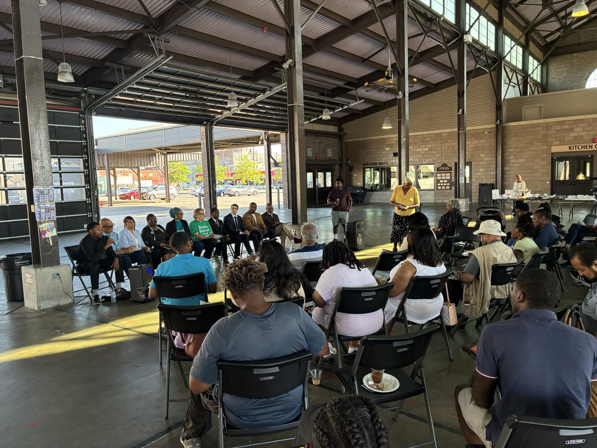 PolarBarrett's tweet image. 10 candidates for the Board of Police Commissioners are with us at Eastern Market for a @BridgeDet313 election forum