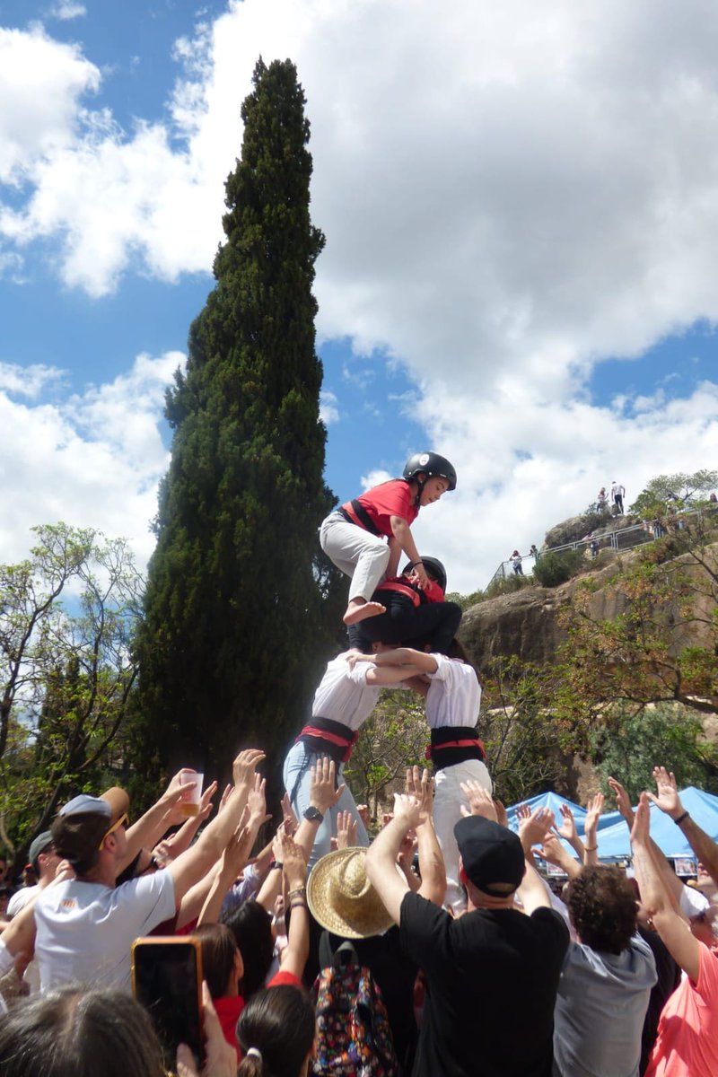 Noves colles al Camp i a les Terres de l’Ebre.
▶️ El Catllar i Flix estrenen colla i l'Ametlla la recupera:
✍️ <a href="/unaiestivi/">Unai Estévez Muñoz</a> 
👉 revistacastells.cat/2025/07/noves-…
#castellers #castells