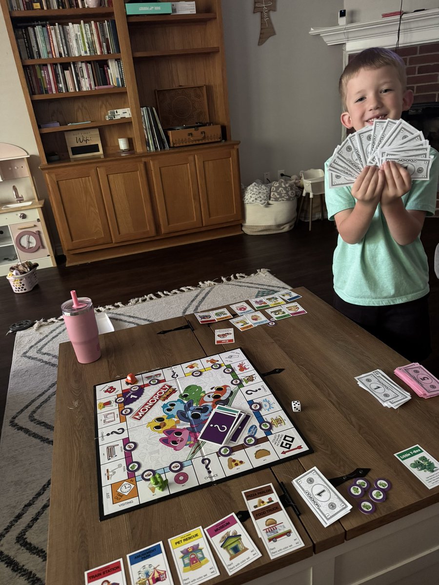 DGdiscipline's tweet image. Monopoly Junior. 🎲
• Everything costs $1
• If you can’t afford rent you say something nice about the owner
• Game ends once all the properties are bought
My son dog walked me. Belt2🍑
10 properties to 6
$28 to $2
#PT6 , calling in reinforcements. 🫡
@ForTheDadsPod