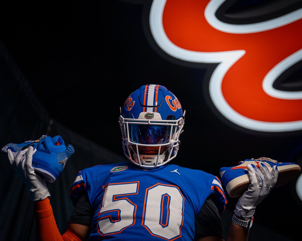 TChukuyem's tweet image. Hi my name is Tyler Chukuyem 2026 Florida Gator commit and I’m trying to raise money for my school football program the link below is the link to the fundraiser. Any thing helps. Thank you
app.scoreboard.coach/d/520166/37864…