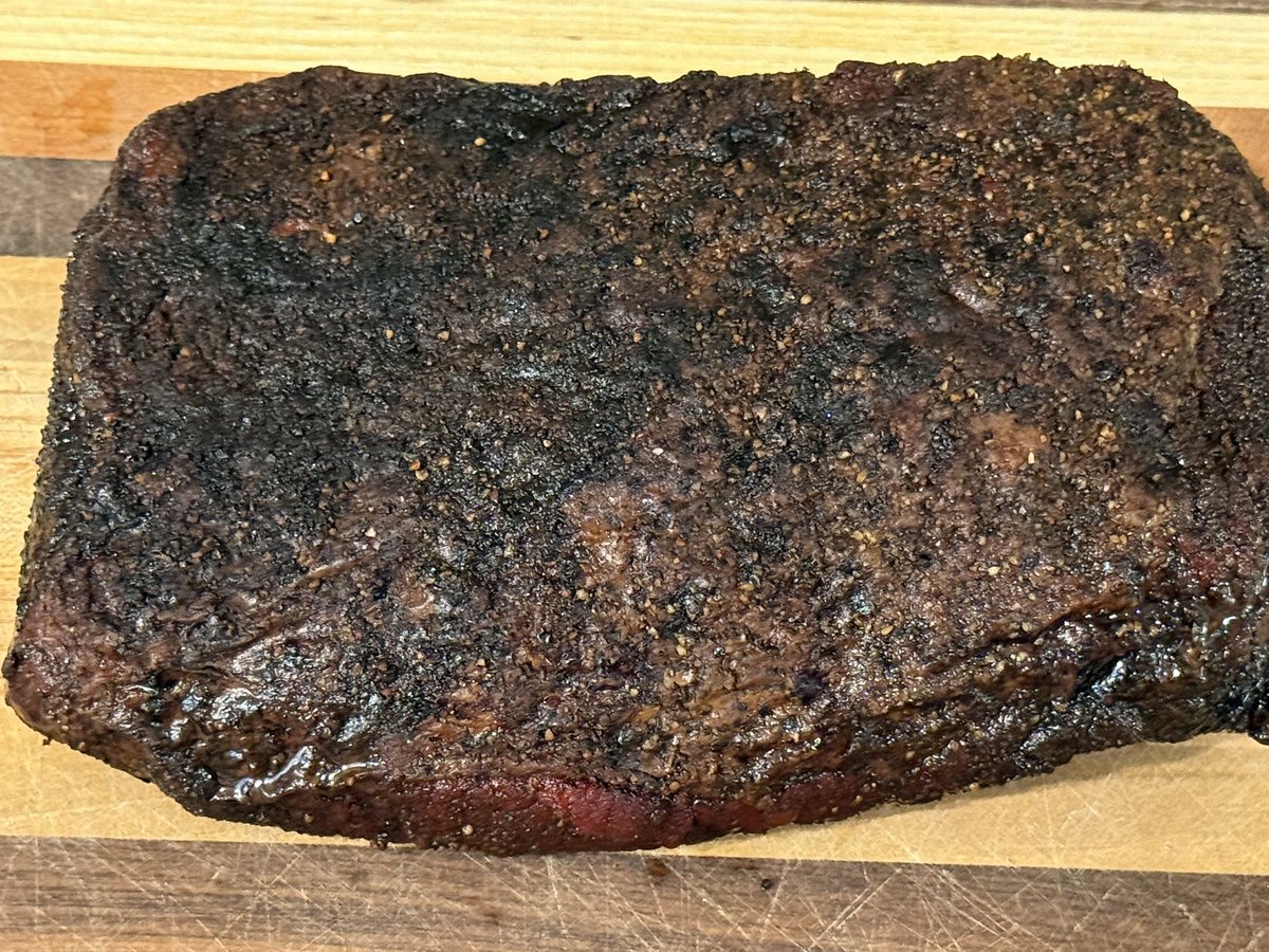 Robs_Hunt's tweet image. Still on a potato kick. Hadn’t smoked a brisket in two years. Found this little flat on sale. Turned out just ok. But served the purpose I had for it. Based with @FireHatchRubs Brisket Bark and @CasaMSpice Cattle Drive on top. Flavor was on point.
C’est Bon!