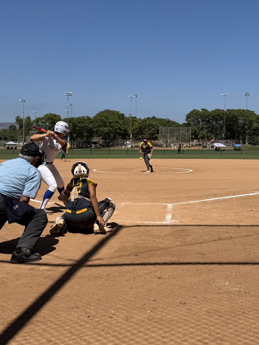 AAMU_Softball's tweet image. Looking for future Bulldogs in SoCal at PGF!!