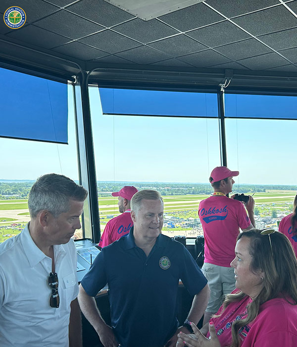 FAA_Chris's tweet image. .@SecDuffy and I are on the ground at @EAA AirVenture watching FAA air traffic controllers in action and how they keep flights moving safely and efficiently here in Oshkosh. Want a career in air traffic? Meet with FAA hiring experts for an on-site interview this week at the FAA…