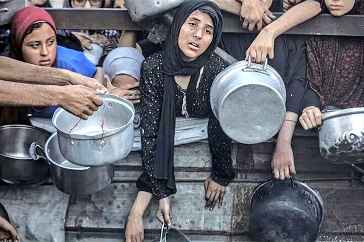 ardeshirpashang's tweet image. بالشخصه منتقد حماس هستم؛ اما آنچه که طی دو سال اخیر در غزه در حال روی دادن است یک نسلکشی و جنایت آشکار علیه بشریت با رهبری بنیامین نتانیاهو در جلوی چشم جهانیان است امیدوارم این جنایتکار هرچه سریعتر به سرنوشت اسلوبودان میلوشویچ رهبر جانی صرب دچار و بازداشت، محاکمه و مجازات شود!