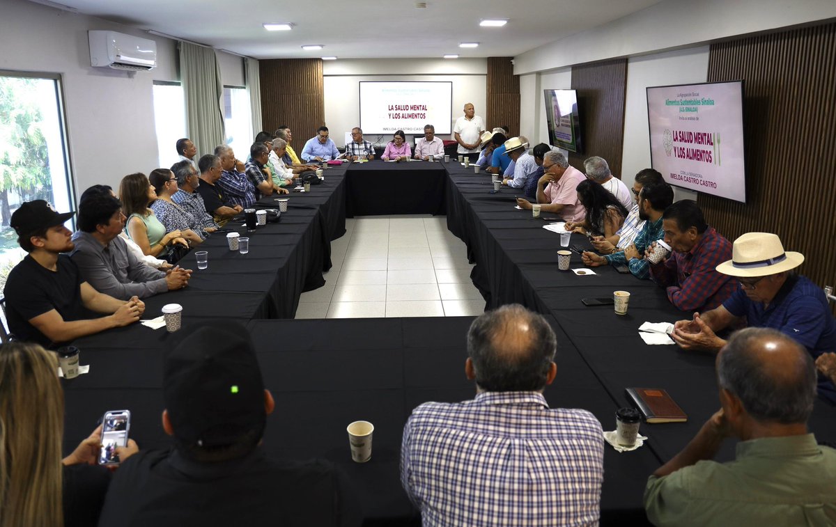imeldacastromx's tweet image. Este lunes sostuve una reunión con la Agrupación Social Alimentos Sustentables Sinaloa y especialistas en la mesa La Salud Mental y los Alimentos.
Dialogamos sobre los retos en salud mental y programas impulsados por el @GobiernoMX, como Salud Casa por Casa, la pensión a adultos…