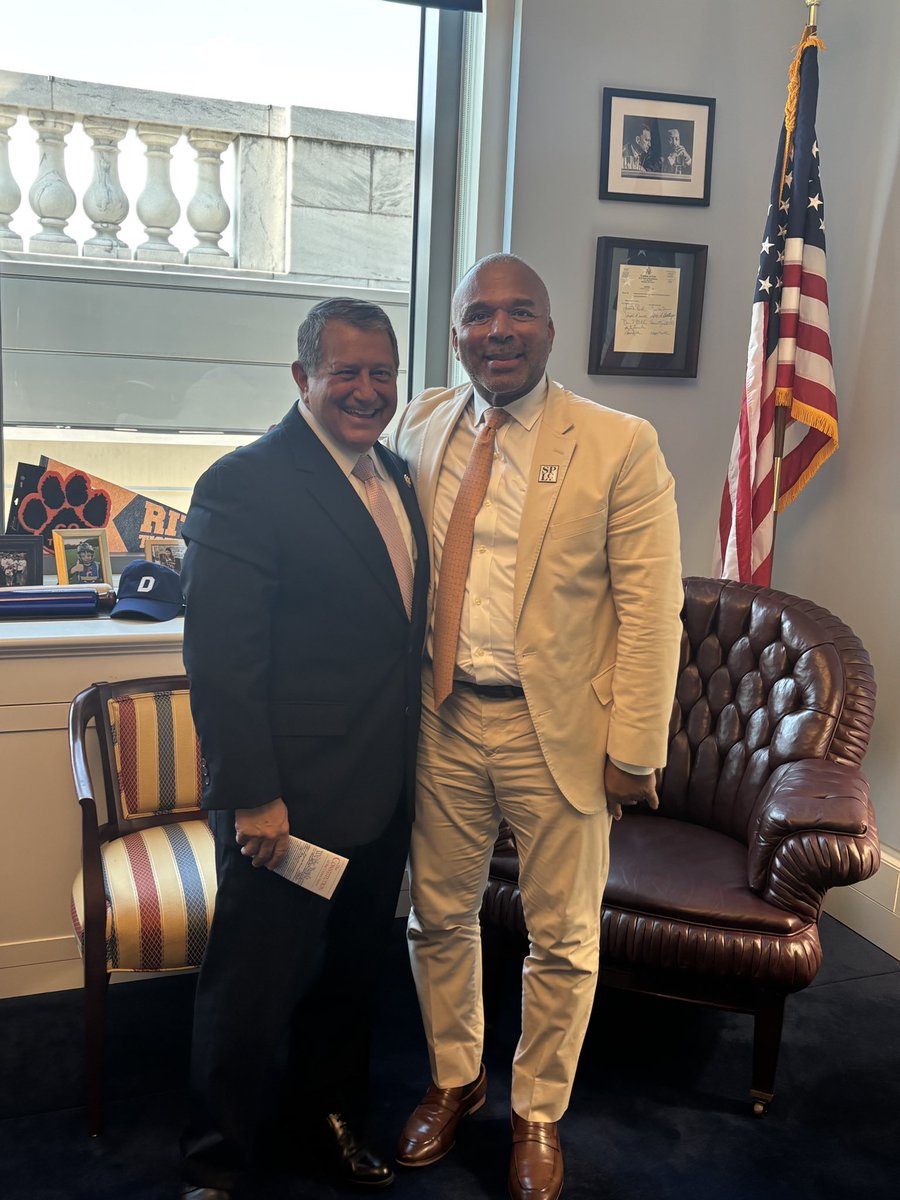 RepJoeMorelle's tweet image. Grateful to join Bryan Fair, interim President of @splcenter to discuss our shared work to safeguard voters' rights across the country.
As top democrat on @HouseAdm_Dems, I'll keep fighting to ensure every American has the right to vote confidently in free and fair elections.