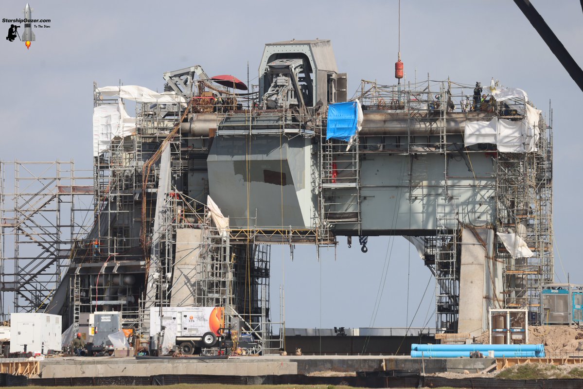 StarshipGazer's tweet image. A view of Starbase pad 2 progress today. A new protective hood has been placed over the liquid methane BQD and the liquid oxygen BQD was installed last night.
7/21/25