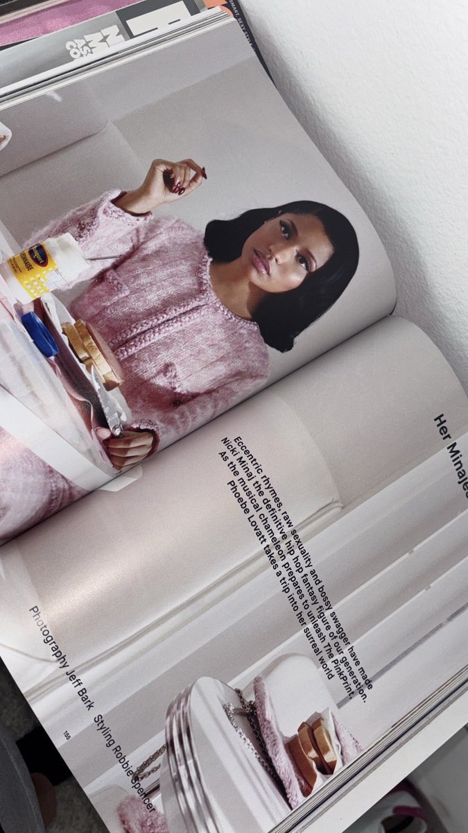 trendsettavicc's tweet image. Perioddd my #DAZED magazine came in today with an extra #FADER cover and im obsessed 😍