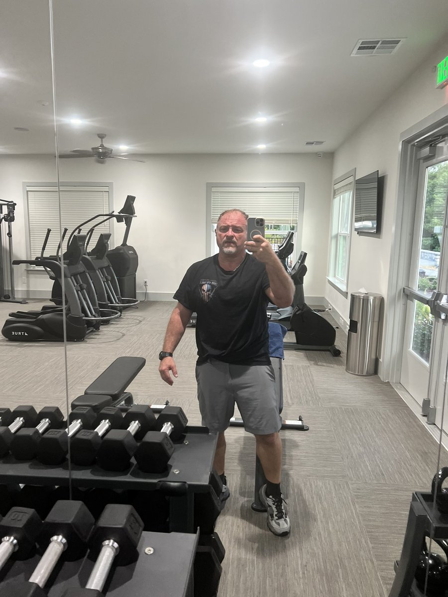 CoachJimShields's tweet image. The only rescue you get in this world is the one you build with your bare hands.  #makeithappen #motivation