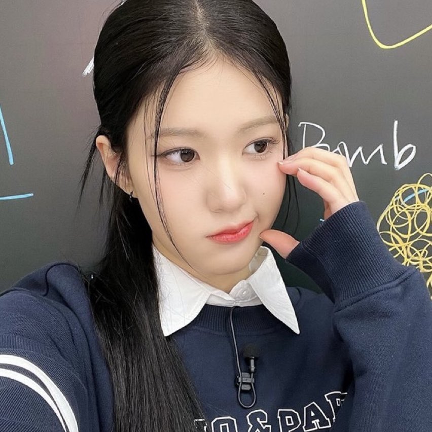un__happi's tweet image. 지윤이 볼점 좋아하는 ㅅㅏ람