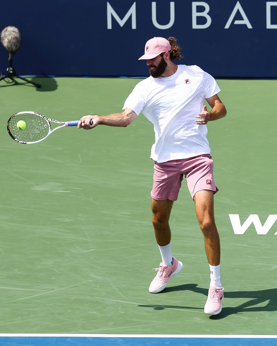 3 tough sets 💪

Reilly Opelka defeats compatriot Cassone 7-6, 6-7, 6-3 to get going in DC!

#MubadalaCitiDCOpen