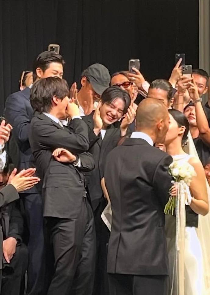 пов они никогда не трогали женщину