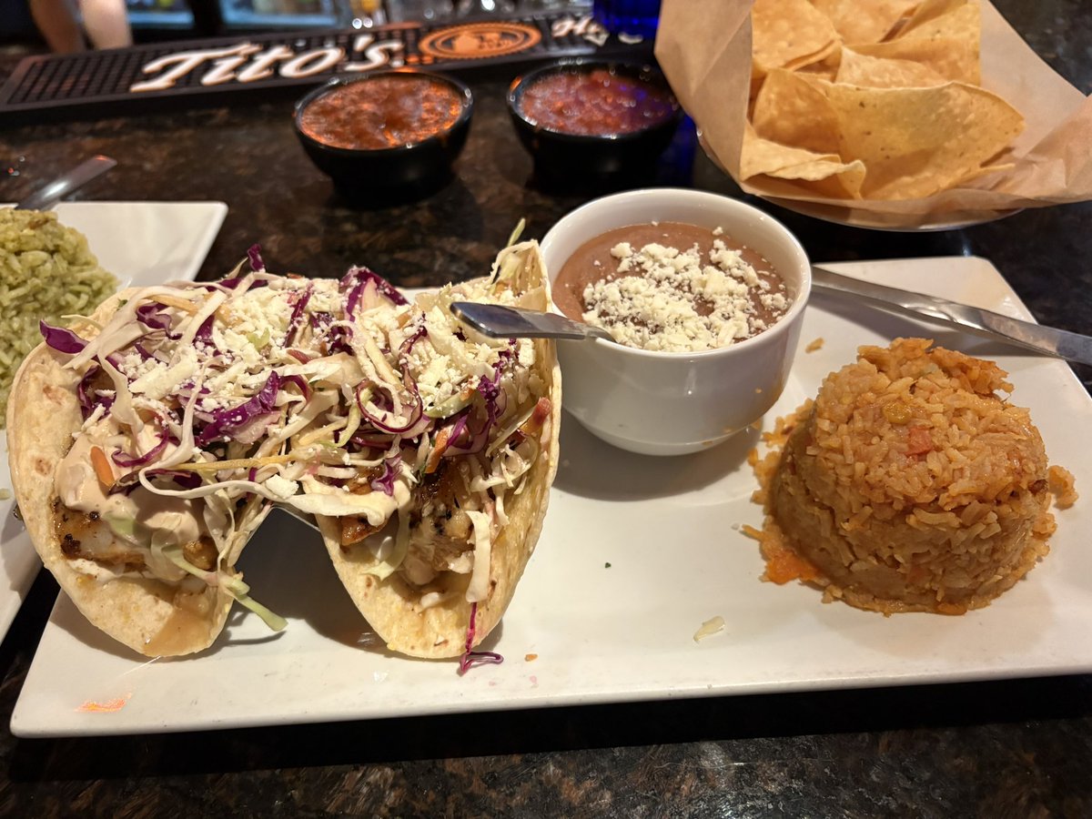 JonPoorman's tweet image. 🌮 Had to hit up one of favorite San Antonio spots, the Iron Cactus, for some blackened Baja fish tacos for dinner tonight!