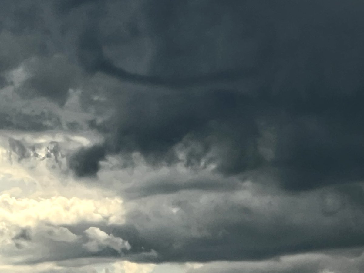 FalcnStormChase's tweet image. A horizontal shear #funnel north of Hyannis, NE #NEwx #FALCONWX
4:28 PM MDT