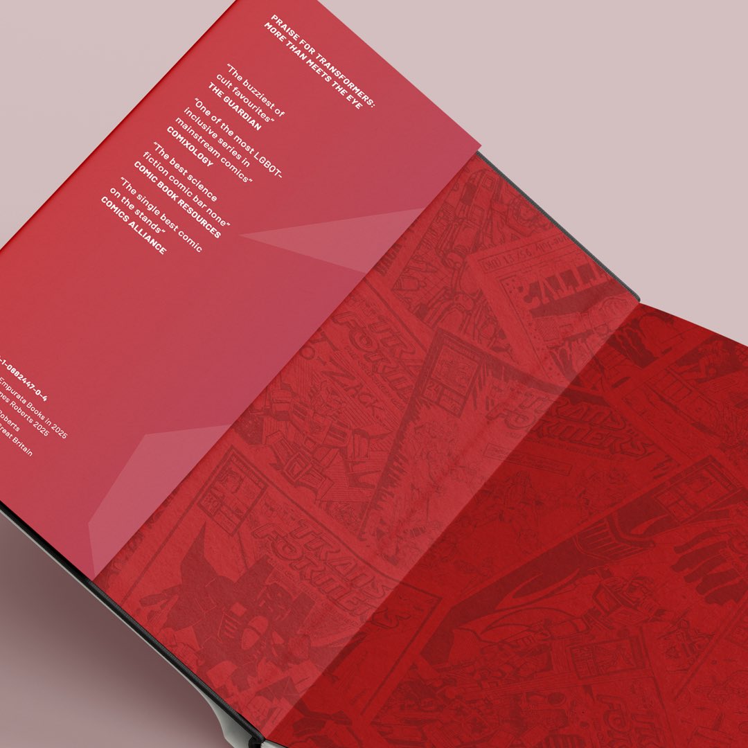 jroberts332's tweet image. Cover reveal! Generation Mechs: Transformers Fan Culture In The 90s, the first release from Empurata Books, is out next month, and it looks like this
496 pages, hardback, embossed cover, spot-varnished dust jacket, and glossy inserts featuring photos of 60+ rare TF zines >>