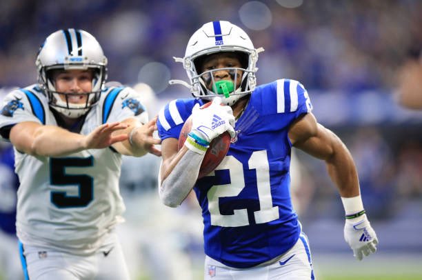 AdamSchefter's tweet image. Former Colts and Bills RB Nyheim Hines, who hasn’t played in the NFL for two seasons due to a knee injury, reached agreement today with the Chargers, per source.