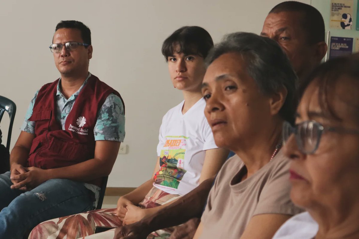 cdrcorporacion's tweet image. Avanzamos en la etapa de apropiación social de los TOAR Palmira. Las familiares conversaron con organizaciones sociales que harán puente con @GobValle para garantizar la sostenibilidad de los procesos, y con medios de comunicación para visibilizar.
#SoloDesapareceQuienSeOlvida