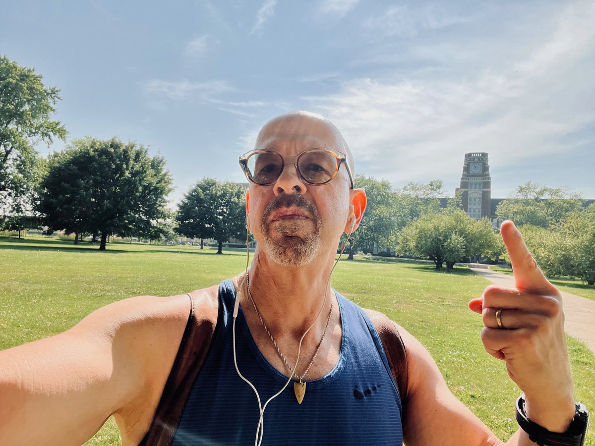 Steffan1's tweet image. The iconic clock tower at #LaneTech #Chicago, where I attended #highschool a million years ago. Also where Mr. Burns (not kidding re name) used to lurk with his binoculars, searching for students cutting class and smoking weed on the school&apos;s enormous campus.