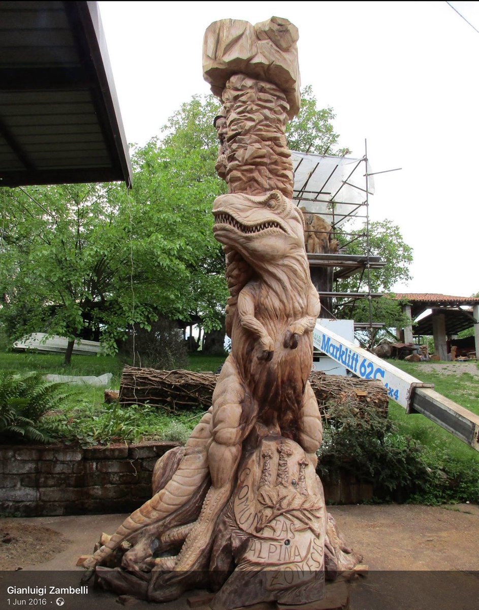 wrwassociation's tweet image. Chainsaw carvings stunning wood carving by hand stunning 😊