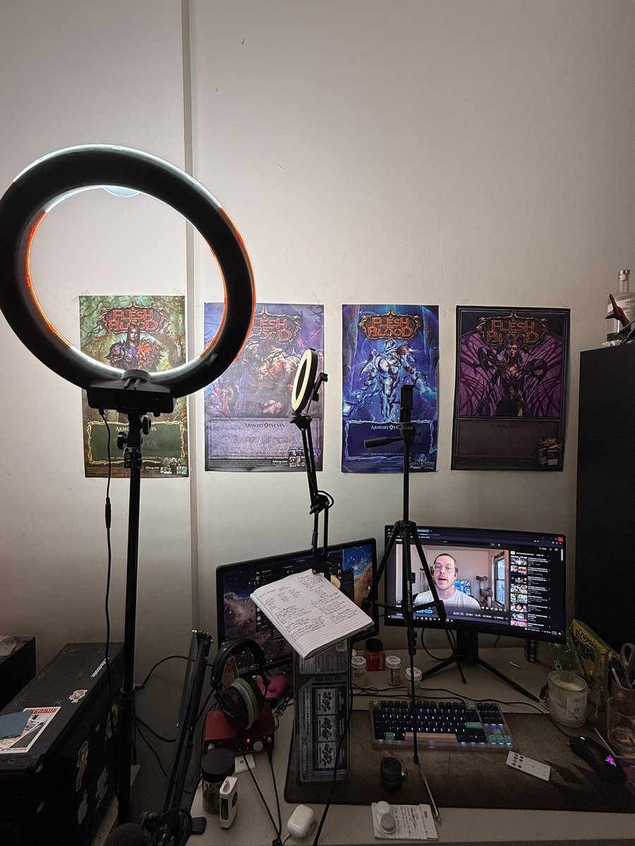 BrianHoffmanFAB's tweet image. Behold my state-of-the-art, custom studio. We make it work.