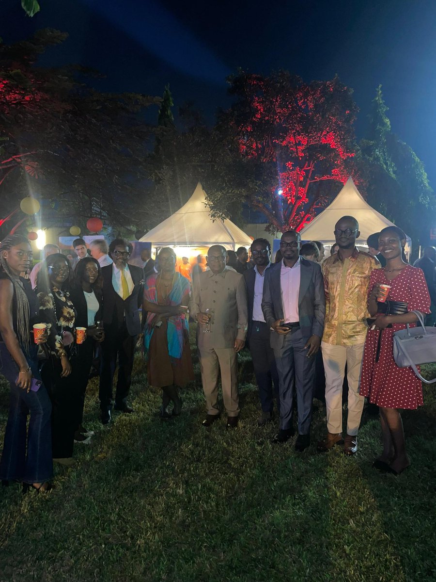 Honorée d’être invitée par S.E. Madame Roxane de Bilderling, Ambassadrice de Belgique 🇧🇪, à la réception officielle de la #FêteNationale belge ce 21 juillet à Kinshasa.