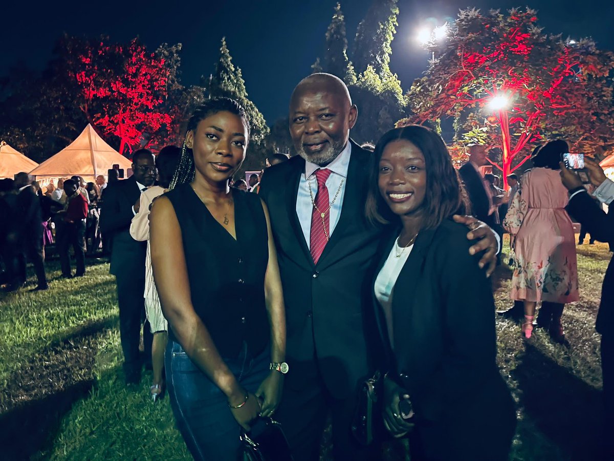 Moke Naomie tweet media