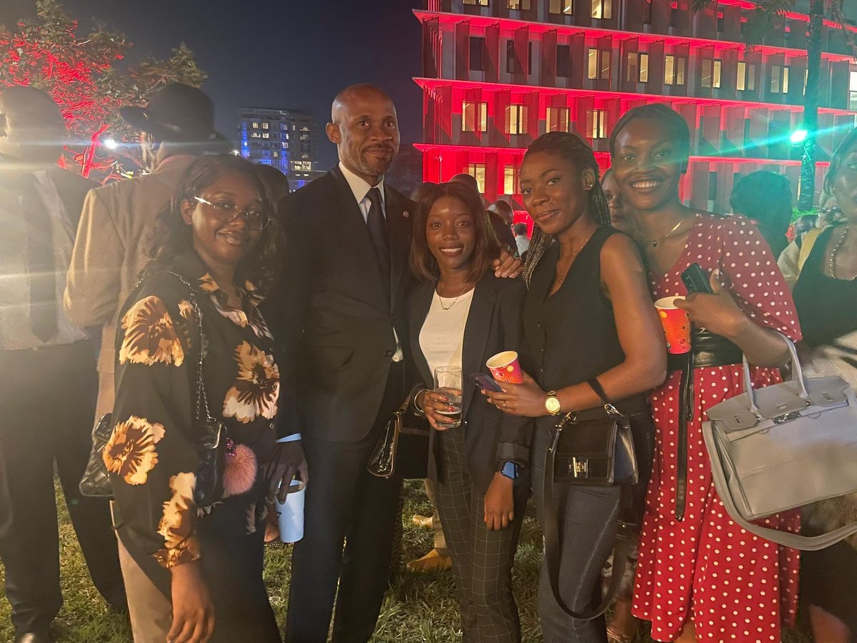 Moke Naomie tweet media