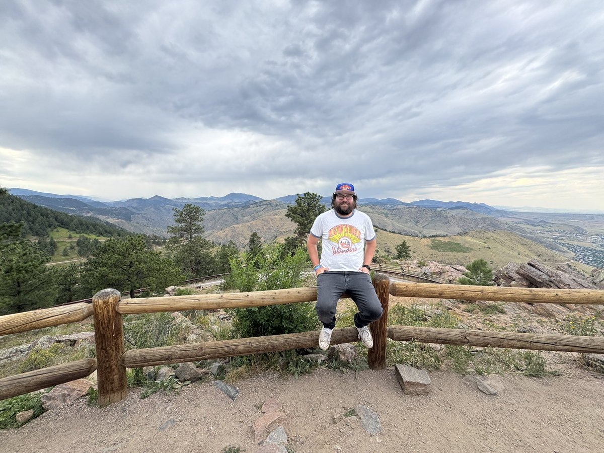tomlofaso76's tweet image. Doing some #isleshopping in Golden Colorado! #isles @NYIslanders