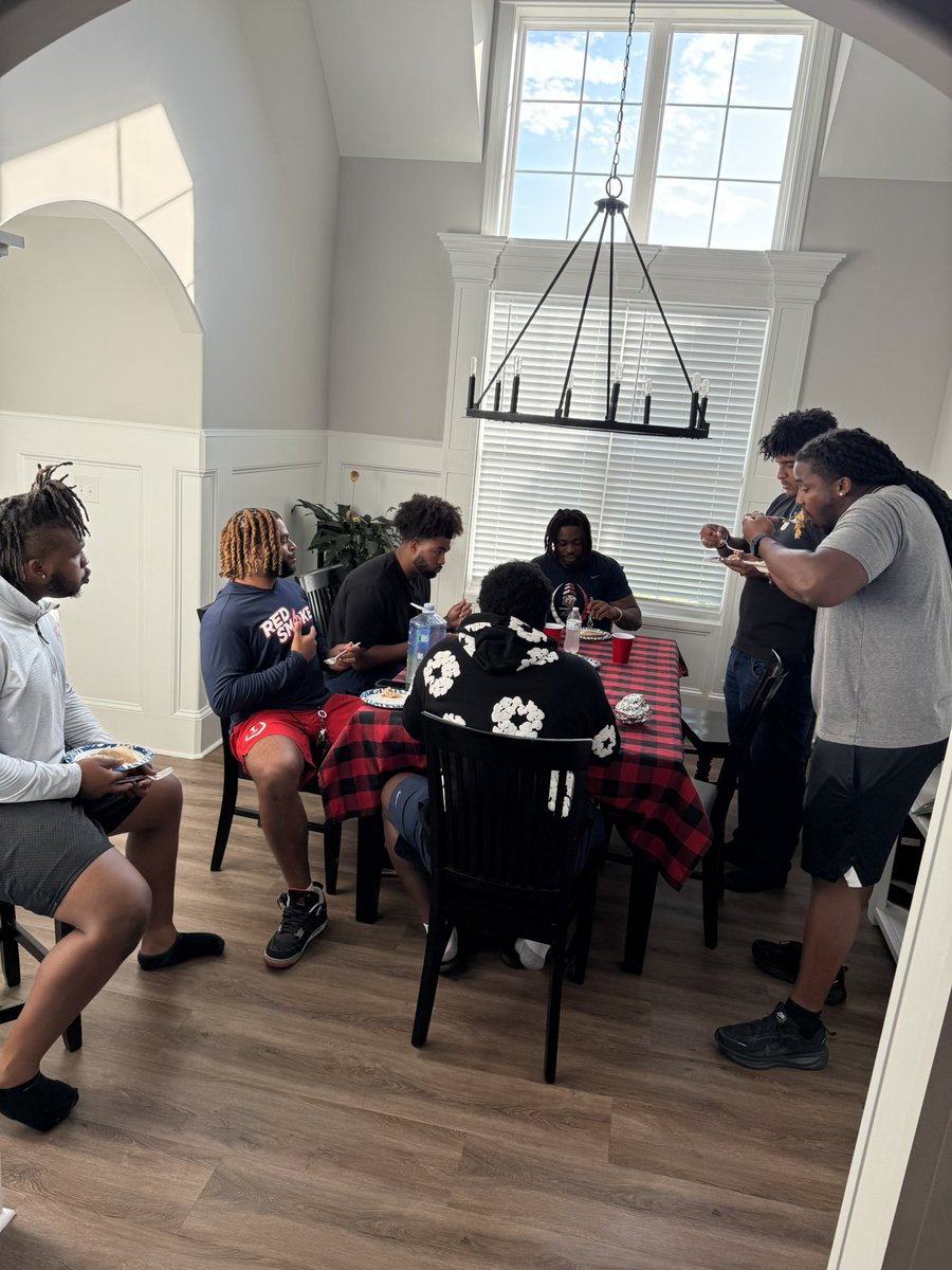 Coach Skylor Magee (@mageecoach) on Twitter photo Great fellowship with the guys!!! #DBlock Great fellowship with the guys!!! #DBlock