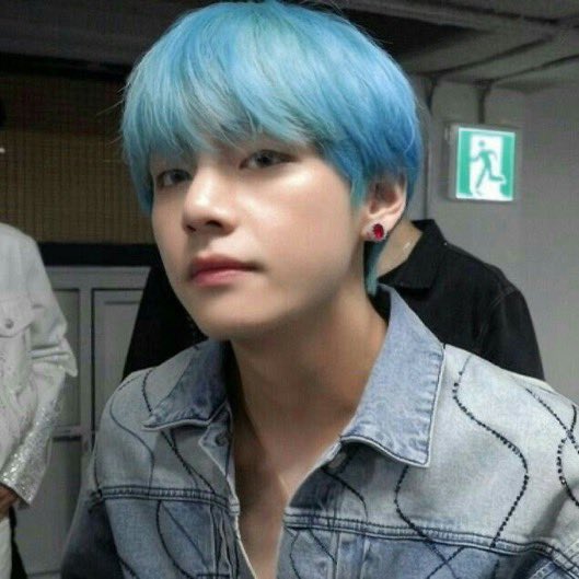 realkooktaee's tweet photo. #taekookau | meu sugar falso 💵

 Onde Jungkook propõe dar dinheiro à Taehyung, mas não quer favores sexuais em troca. Ele apenas quer que Taehyung finja ser seu namorado para espantar um cara que dá em cima dele há anos, afinal, o Jeon “não é gay”. https://t.co/Qn27AC7aFZ