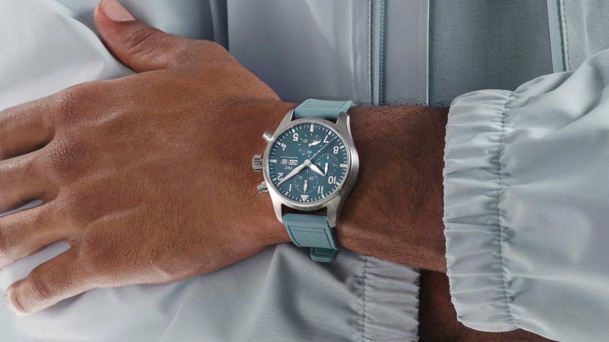 baldassarreted's tweet image. Today, IWC released a duo of new light blue "Miramar" editions of its Top Gun Pilot's Watch Chronograph lineup in ceramic and steel. Read about the release now in our updated guide at the link below!
teddybaldassarre.com/blogs/watches/…
#Watches #IWC #PilotWatch #NewWatches #WatchCommunity…
