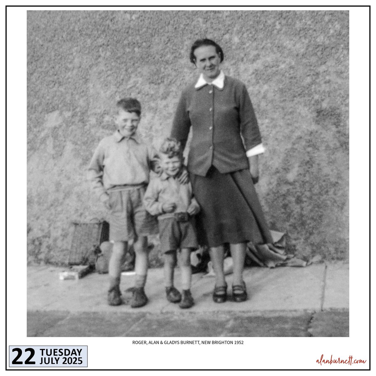 ABFixby's tweet image. By chance, this photograph has reached the top of my "old photos to scan and index pile". A detailed examination reveals that I was a budding photographer well over 70 years ago (yes, that's me in the middle). It also reminds me that today is my brother's birthday (that's him on…