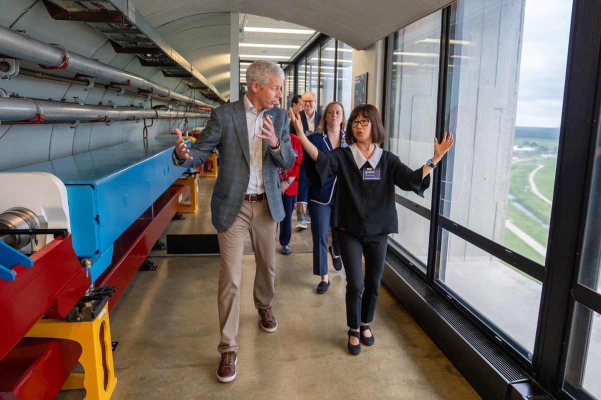 SecretaryWright's tweet image. 25 years ago today, the DONUT collaboration @Fermilab made the FIRST-ever direct detection of tau neutrino interactions. The elusive tau neutrinos discovery unlocked the potential of new physics.
Our National Labs' discoveries are constantly advancing us!