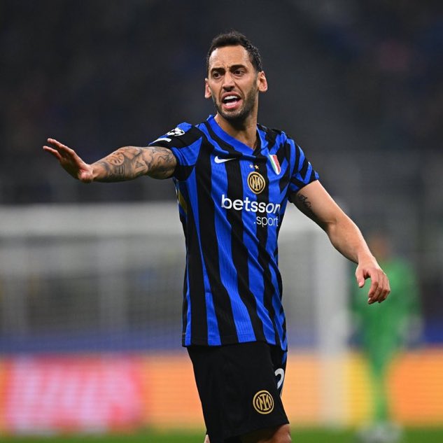 🚨Hakan Çalhanoğlu hiçbir zaman Fenerbahçe’yi düşünmedi.

(Safa Kaan Öztürk)