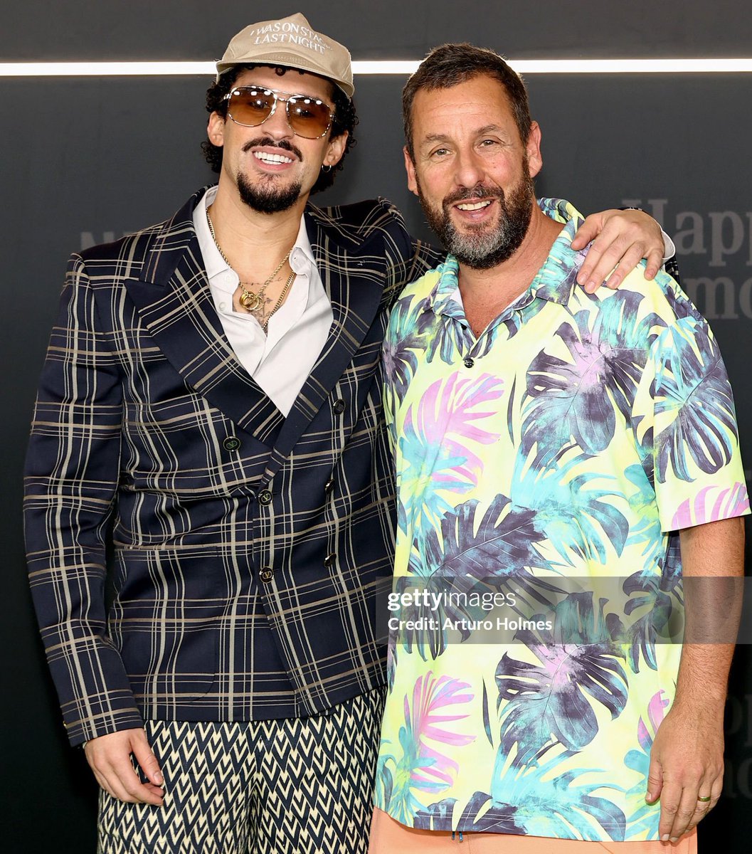 AccessBadBunny's tweet image. Bad Bunny & Adam Sandler tonight at “Happy Gilmore 2” premiere. 📸❤️