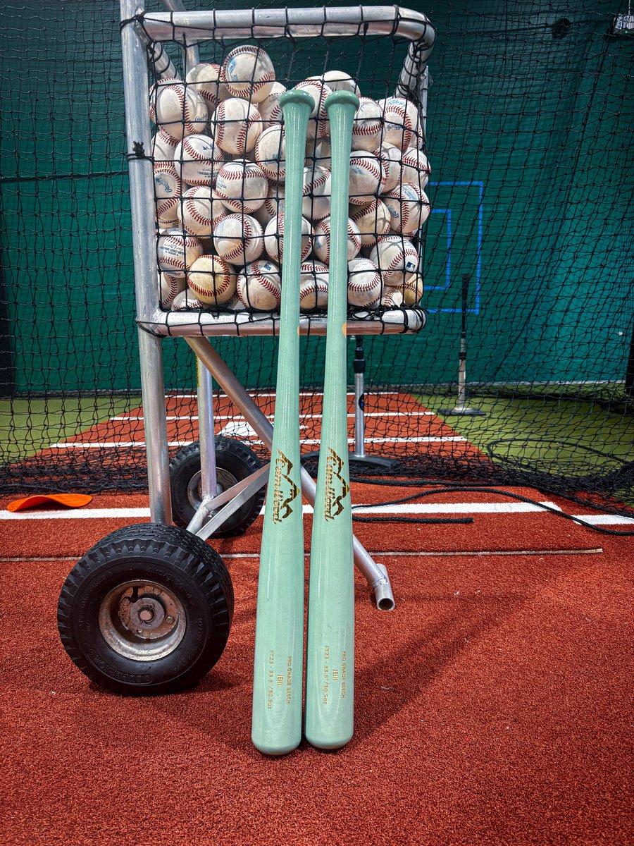CamWoodBats's tweet image. Anyone feeling minty fresh? 🌿✨
📸 - @jonnyem_4
#woodbat #woodbatswag #baseball #baseballlife #baseballswag #mint