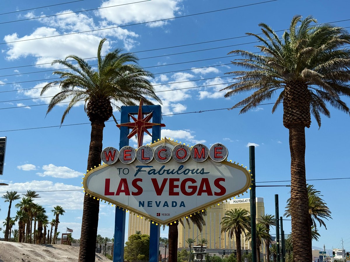 ChaseMatteson's tweet image. 📍Las Vegas, Nevada
🏈 Big Ten Media Days
I’ve made it to Vegas for the start of our media days coverage. #Huskers talk tomorrow, our reports start tonight on @1011_News at 6 & 10PM!