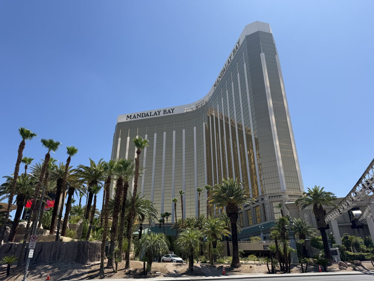ChaseMatteson's tweet image. 📍Las Vegas, Nevada
🏈 Big Ten Media Days
I’ve made it to Vegas for the start of our media days coverage. #Huskers talk tomorrow, our reports start tonight on @1011_News at 6 & 10PM!