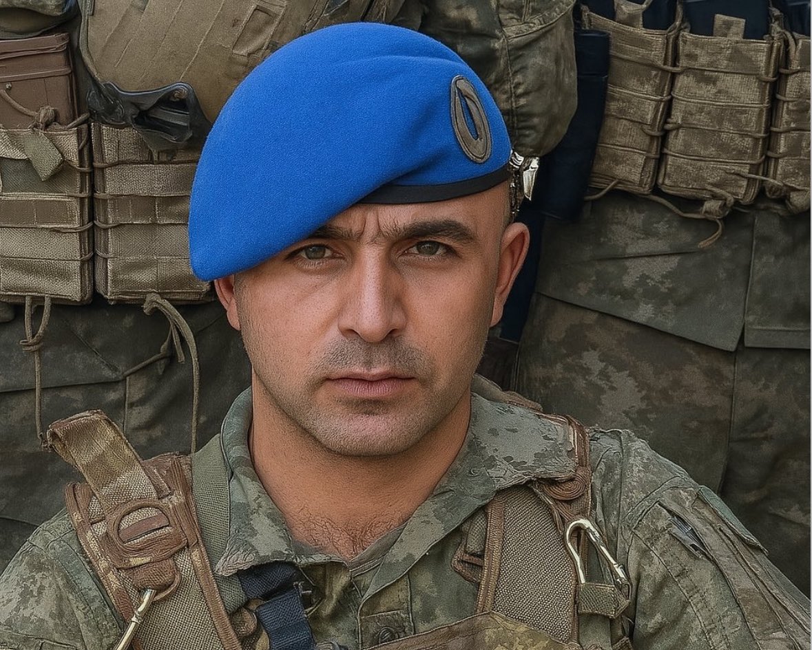 Şehit Piyade Uzman Çavuş Kani OBİ

"Resminin paylaşılmasını vasiyet bırakmıştı"
