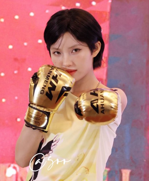 soyeonmania's tweet image. 🥊🥊