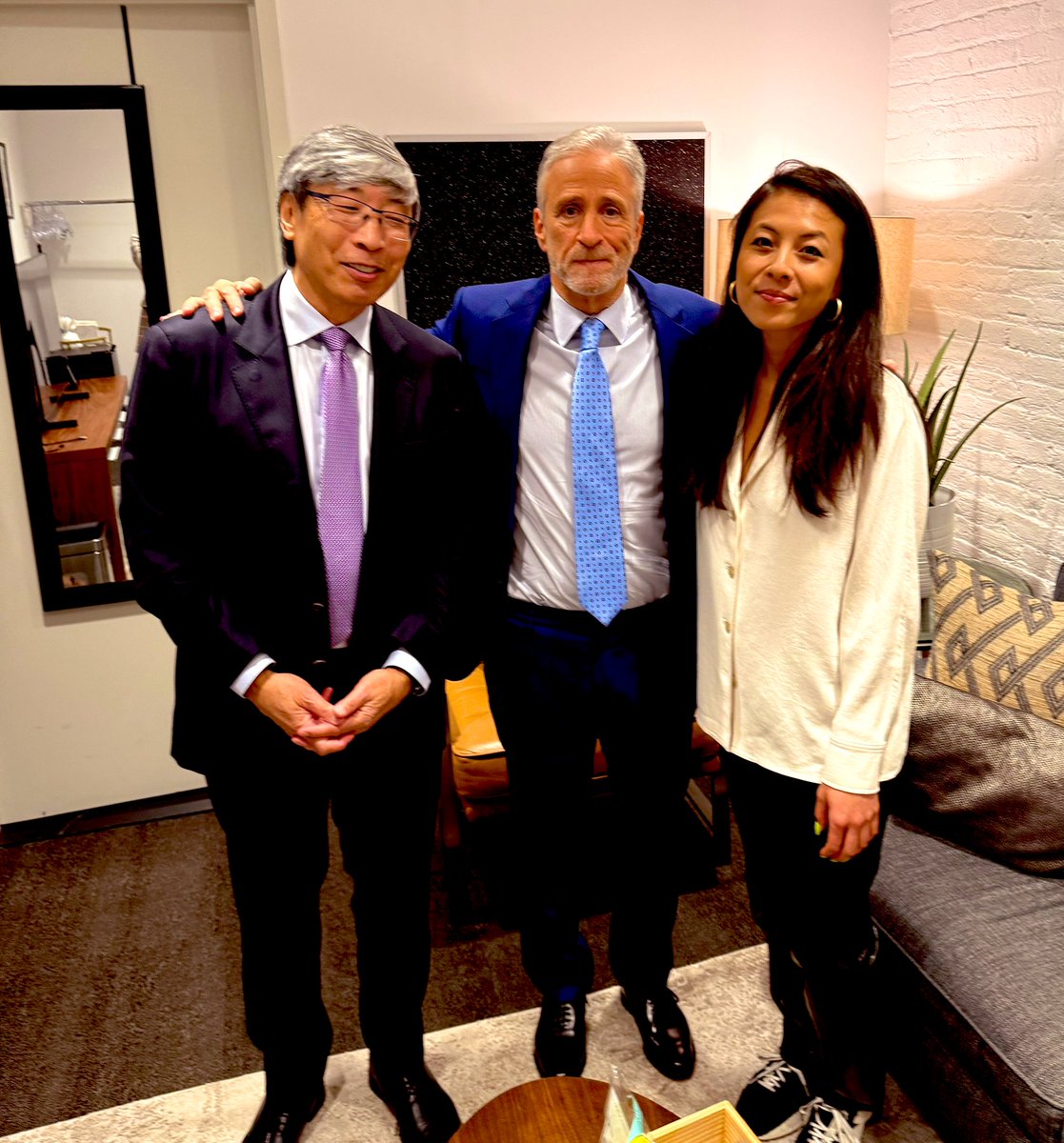 DrPatSoonShiong's tweet image. Excited to join The Daily Show tonight with Jon Stewart, looking forward to a fun conversation! @TheDailyShow